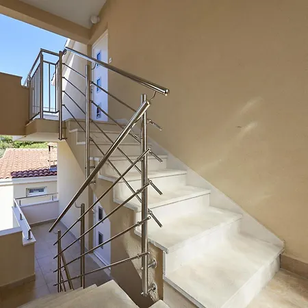 Daire With Parking Space Mavarstica, Ciovo - 17821 Trogir