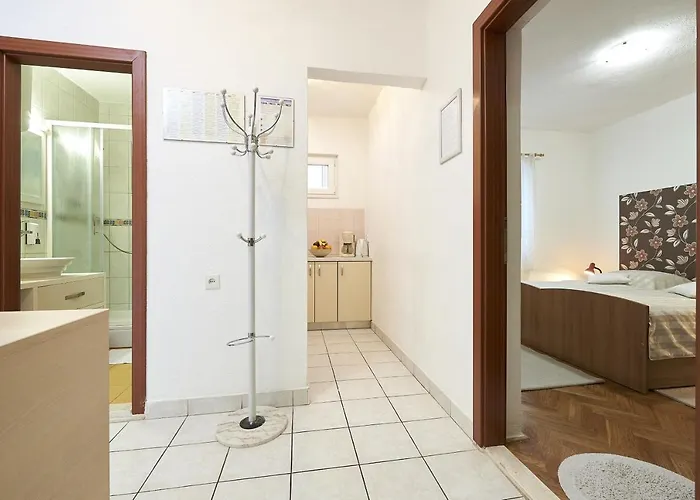 With Parking Space Mavarstica - Ciovo - 17821 * Trogir