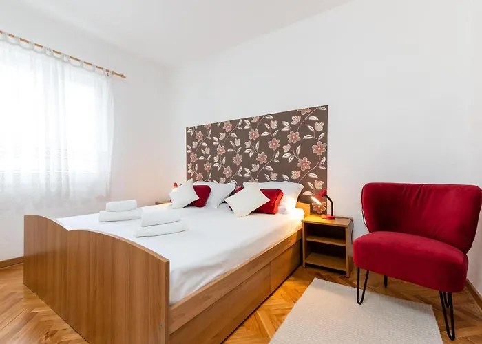 With Parking Space Mavarstica - Ciovo - 17821 *